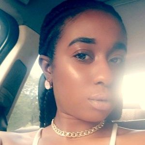 Meet your Posher, Shenise